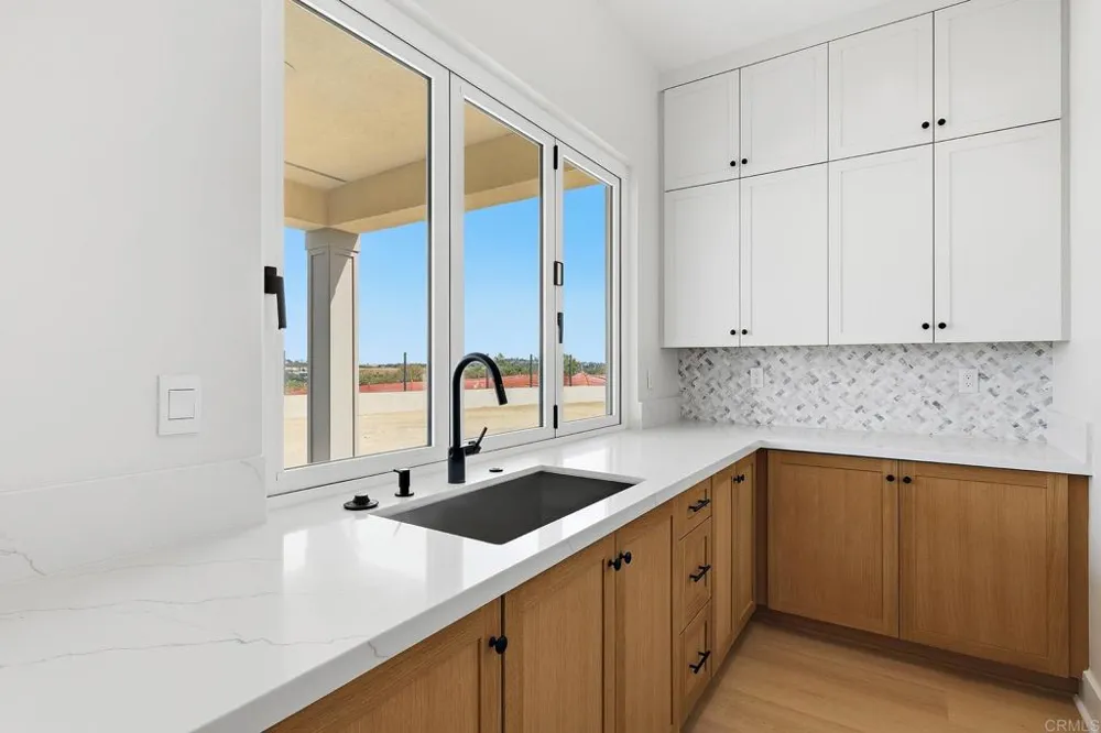 2057 Verne View Carlsbad, CA 92008