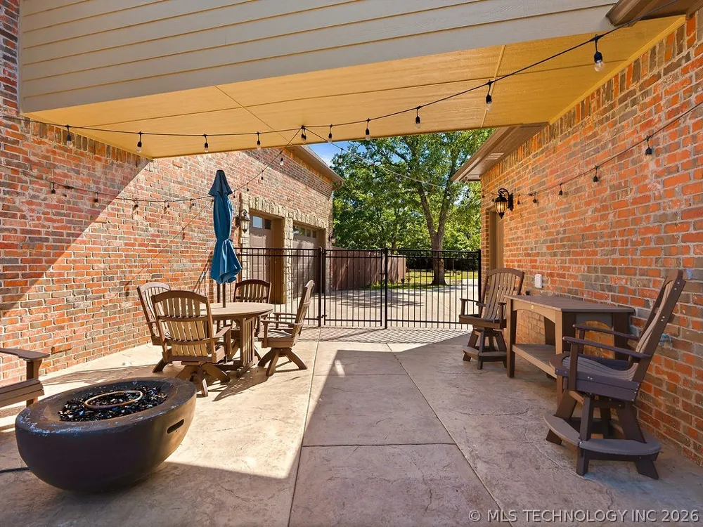 12435 County Road 3593 Circle Ada, OK 74820
