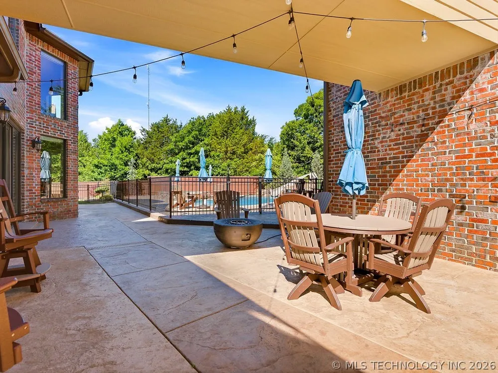 12435 County Road 3593 Circle Ada, OK 74820