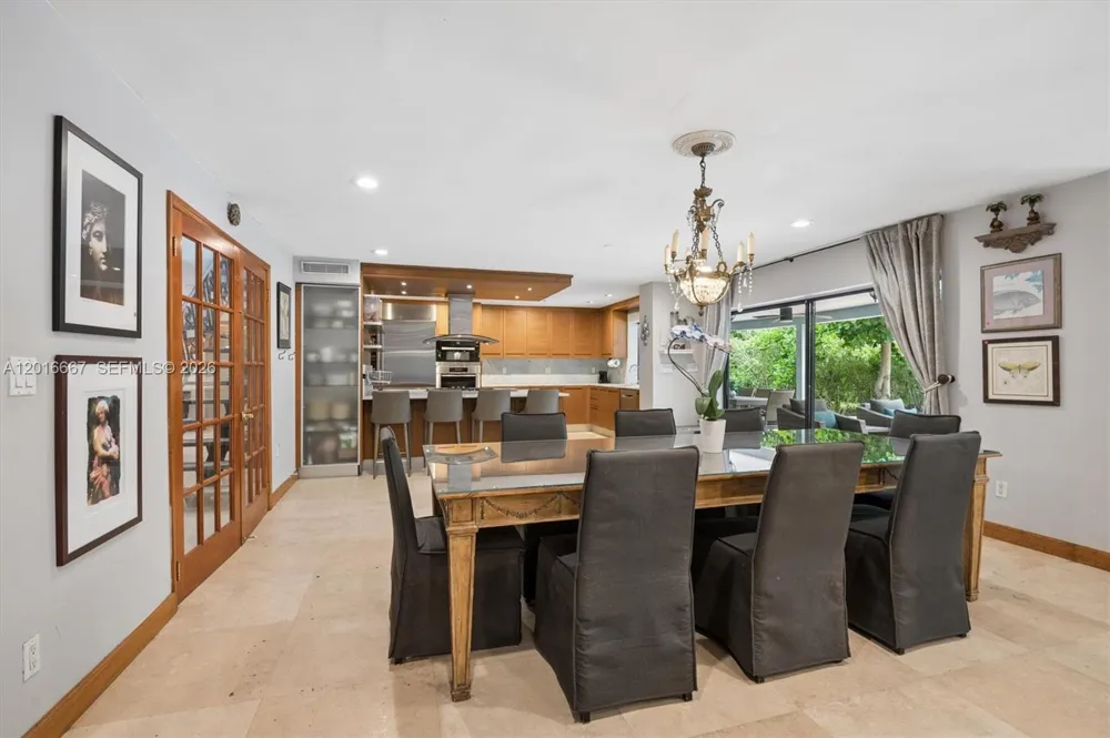 20021 NE 25th Ave Miami, FL 33180