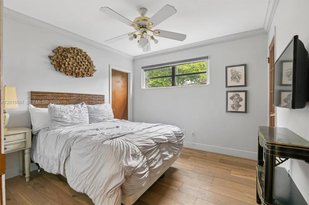 20021 NE 25th Ave Miami, FL 33180