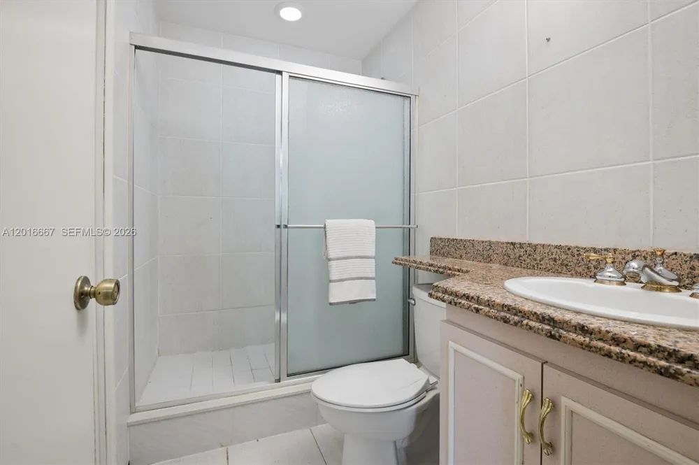 20021 NE 25th Ave Miami, FL 33180