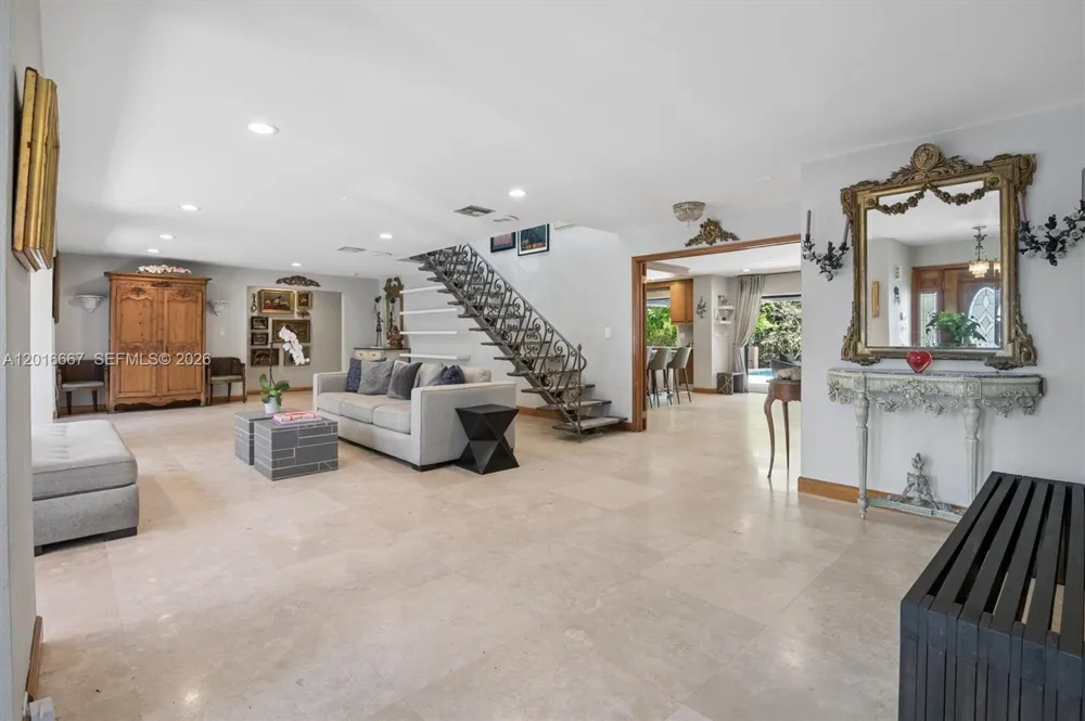 20021 NE 25th Ave Miami, FL 33180
