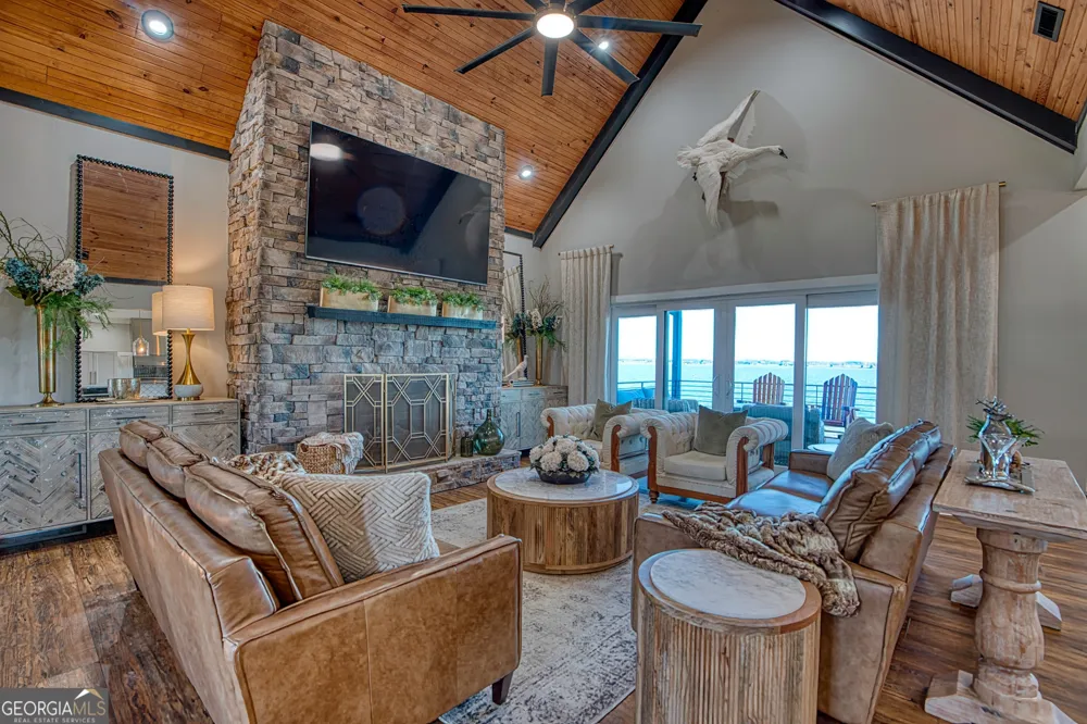 204 County Road 469 Centre, AL 35960