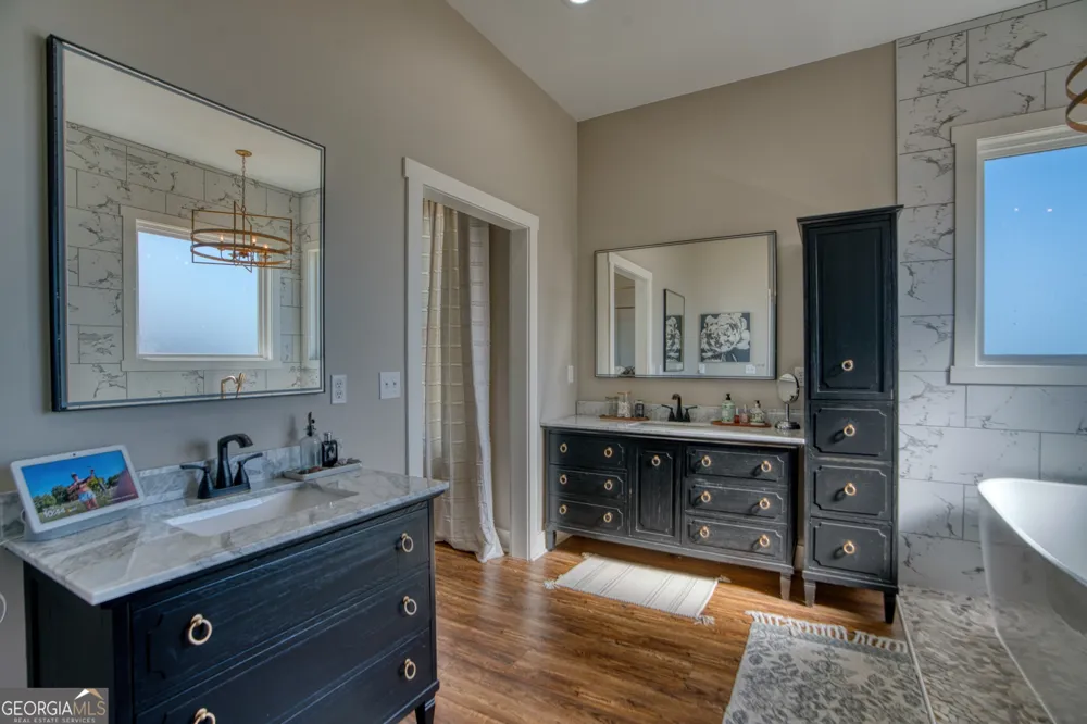 204 County Road 469 Centre, AL 35960