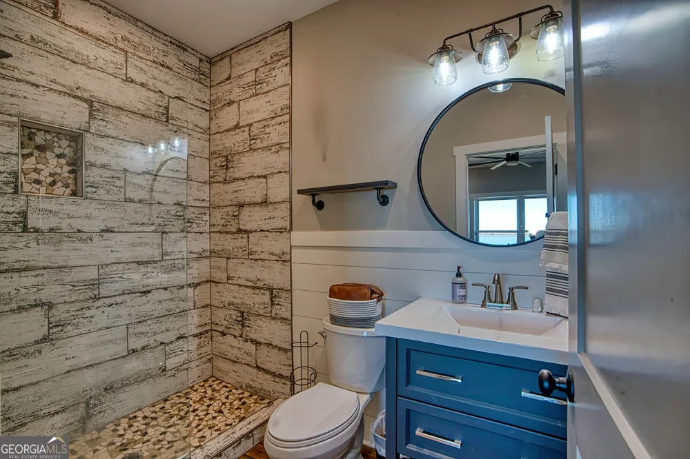 204 County Road 469 Centre, AL 35960