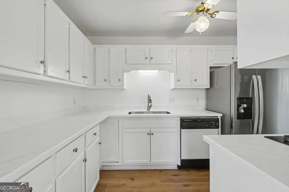 80 Stirling LN Clayton, GA 30525