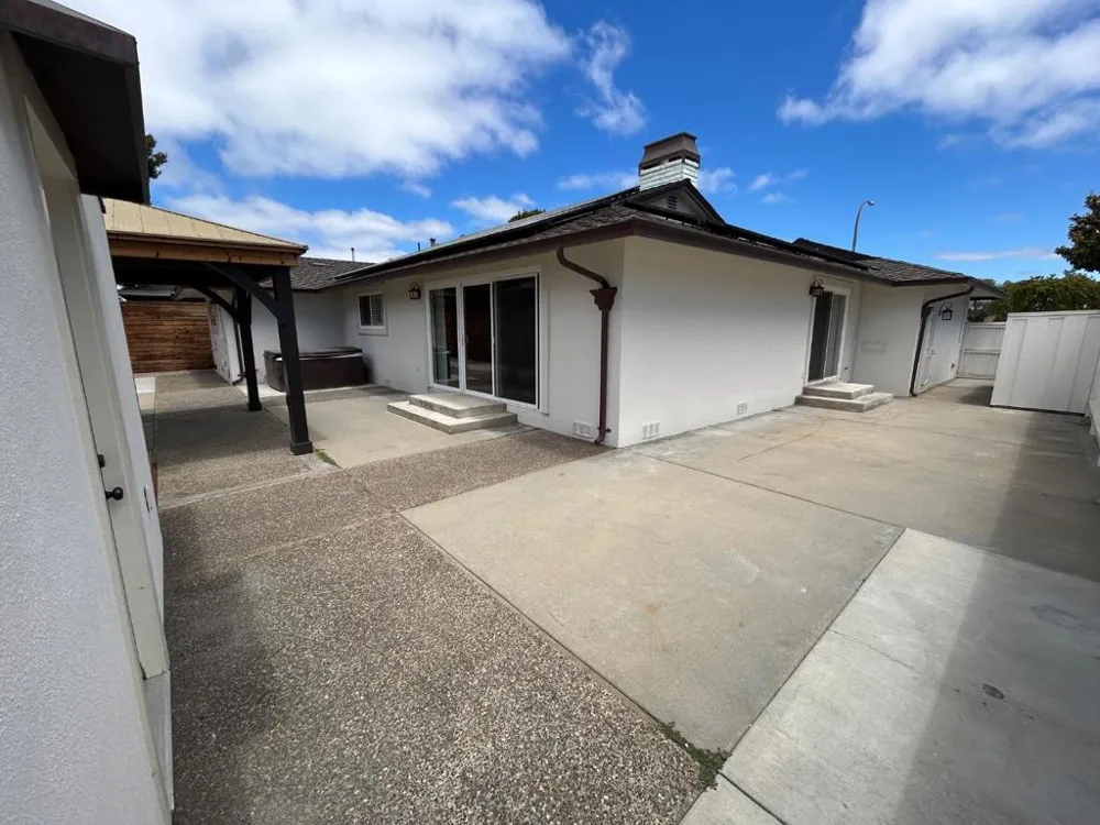 1268 La Mirada Drive Salinas, CA 93901