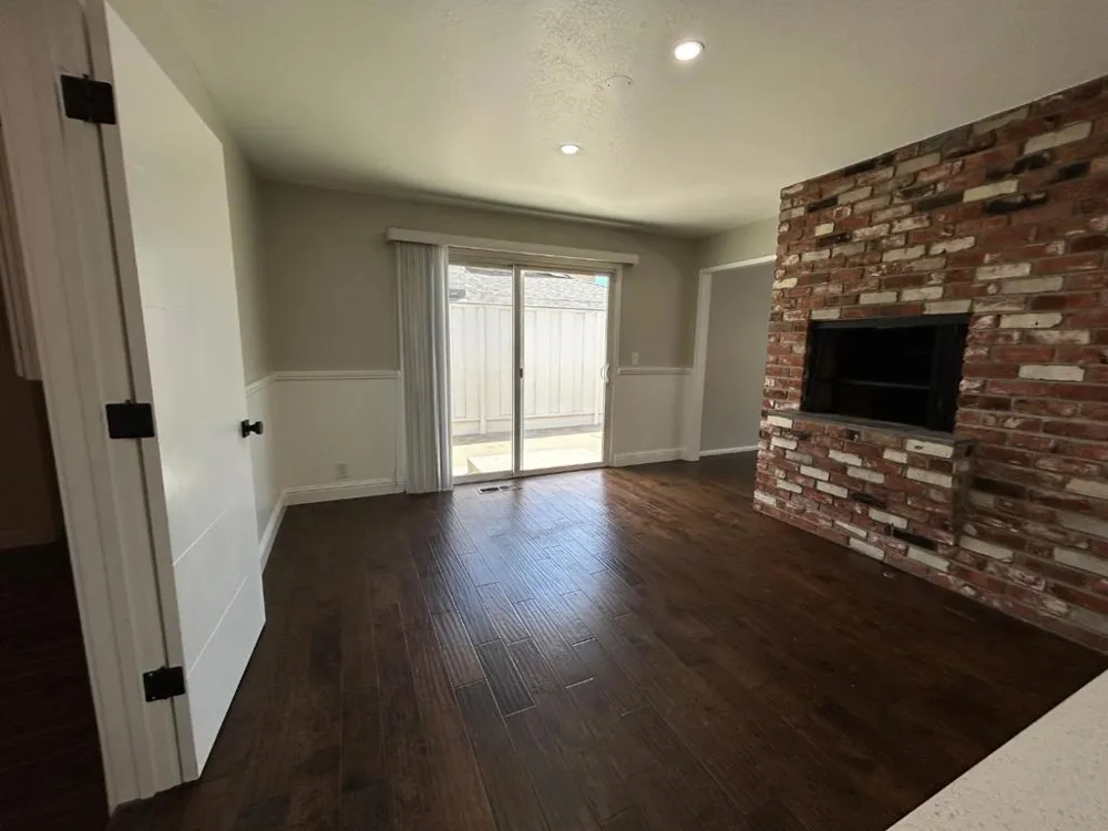 1268 La Mirada Drive Salinas, CA 93901