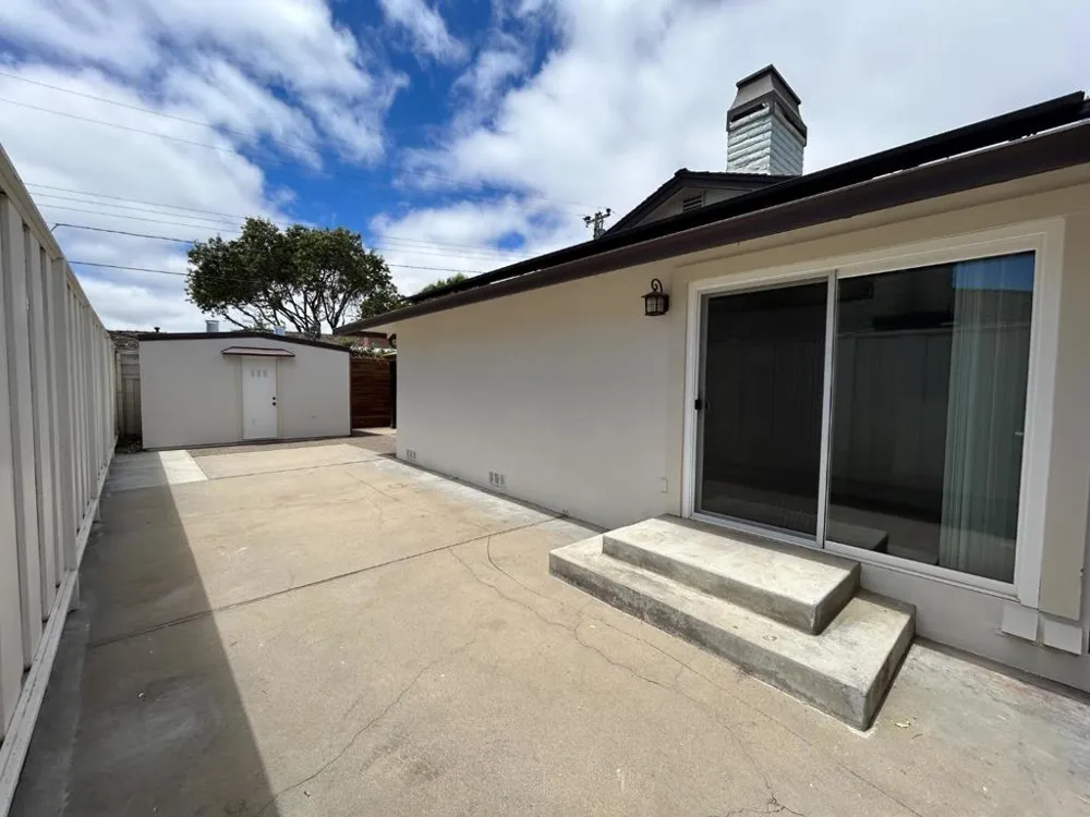 1268 La Mirada Drive Salinas, CA 93901