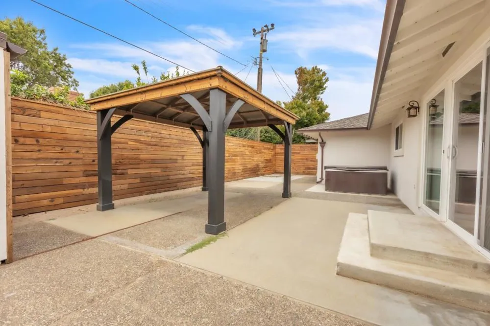 1268 La Mirada Drive Salinas, CA 93901