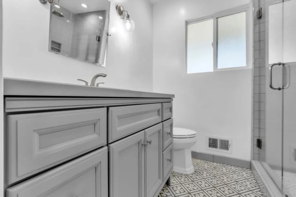 1268 La Mirada Drive Salinas, CA 93901