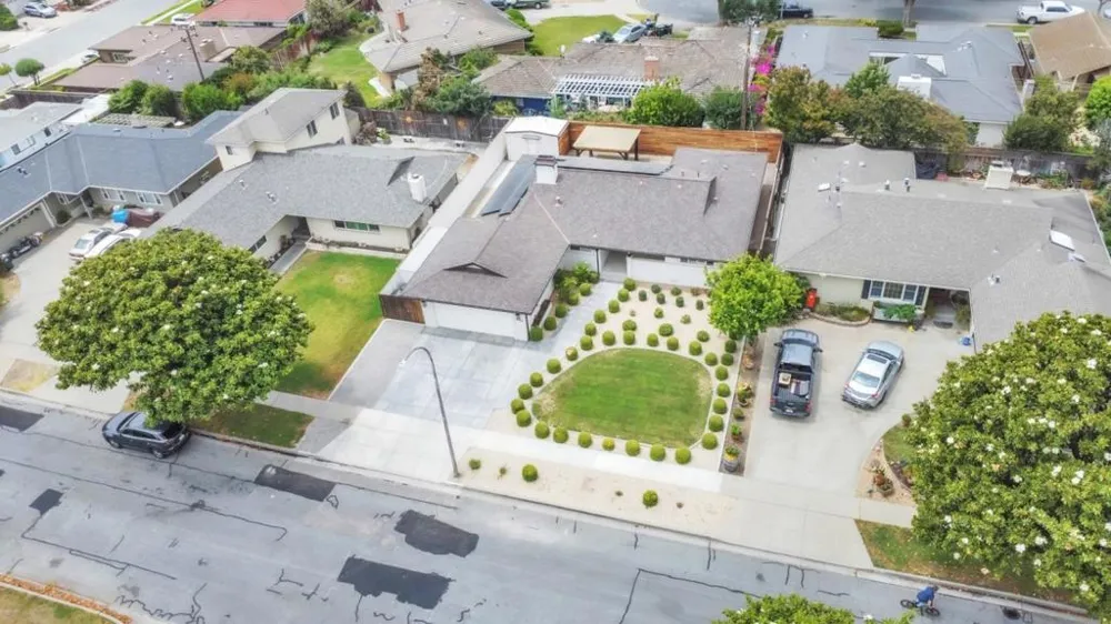 1268 La Mirada Drive Salinas, CA 93901