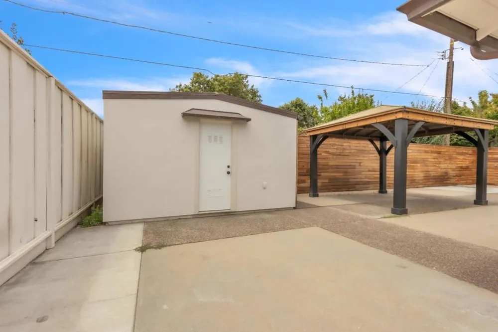 1268 La Mirada Drive Salinas, CA 93901