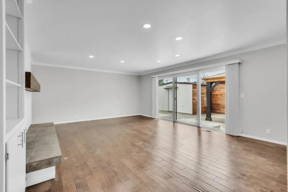 1268 La Mirada Drive Salinas, CA 93901