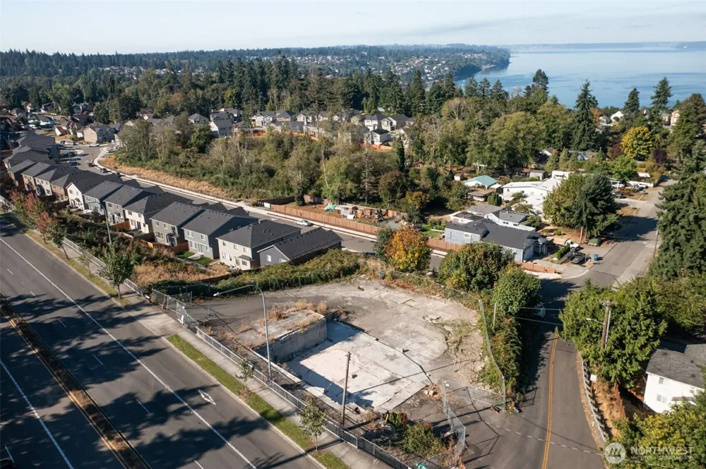 27905 pacific Highway S Federal Way, WA 98003