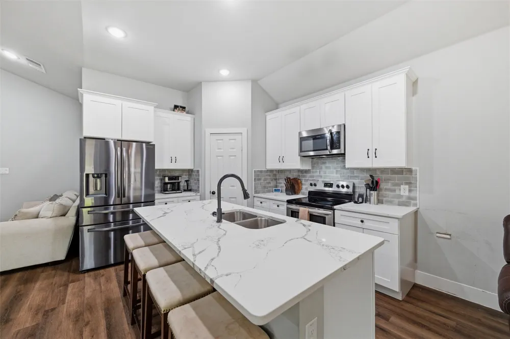 203 Pioneer Drive Keene, TX 76059