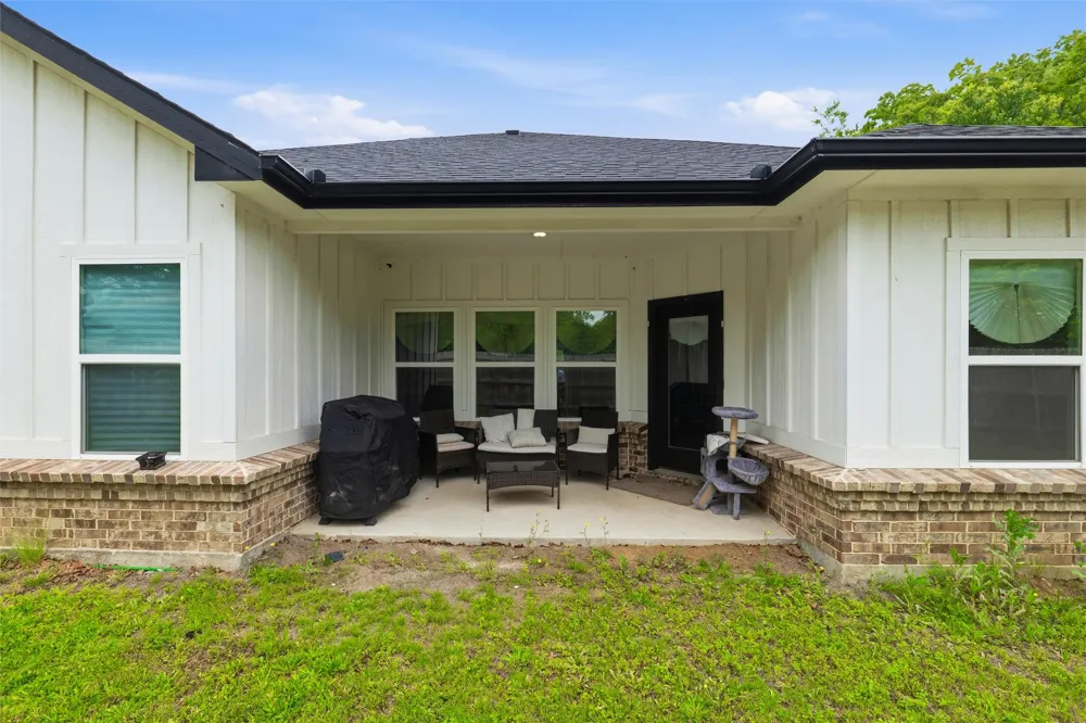 203 Pioneer Drive Keene, TX 76059