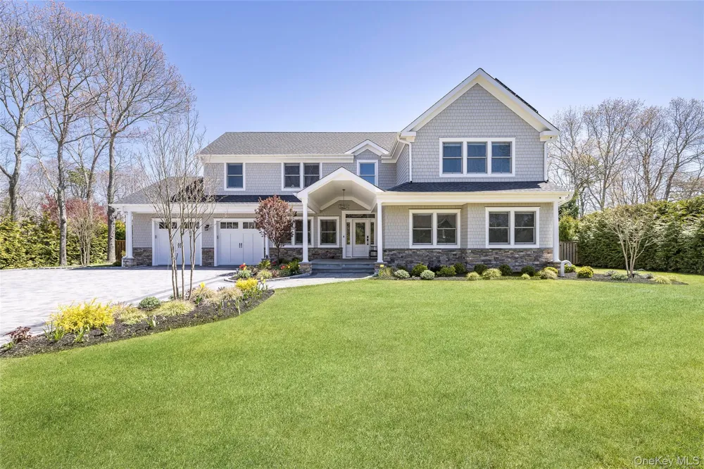 9 Jennifers Path Quiogue, NY 11978