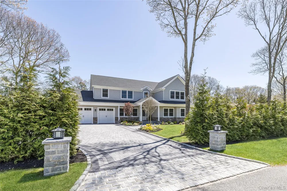 9 Jennifers Path Quiogue, NY 11978