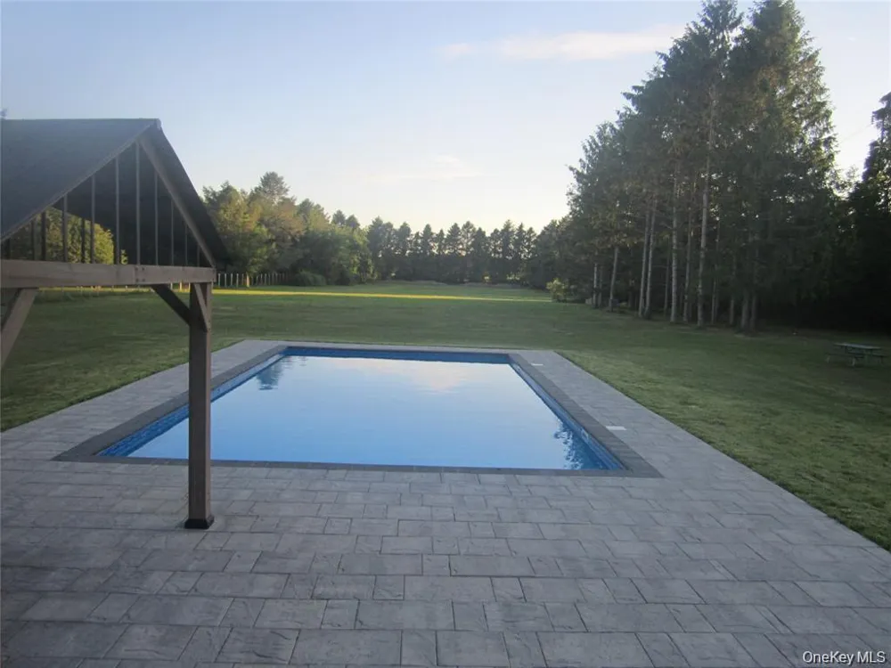 3715 Hortons Lane Southold, NY 11971