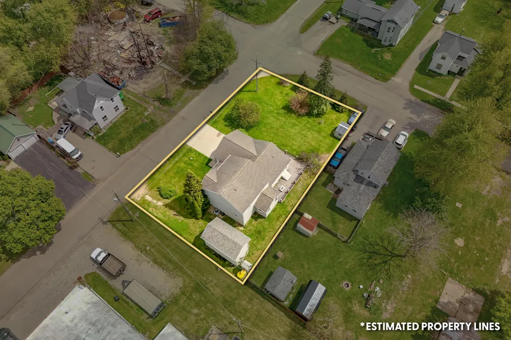 9049 Hamilton Street Pittsford, MI 49271