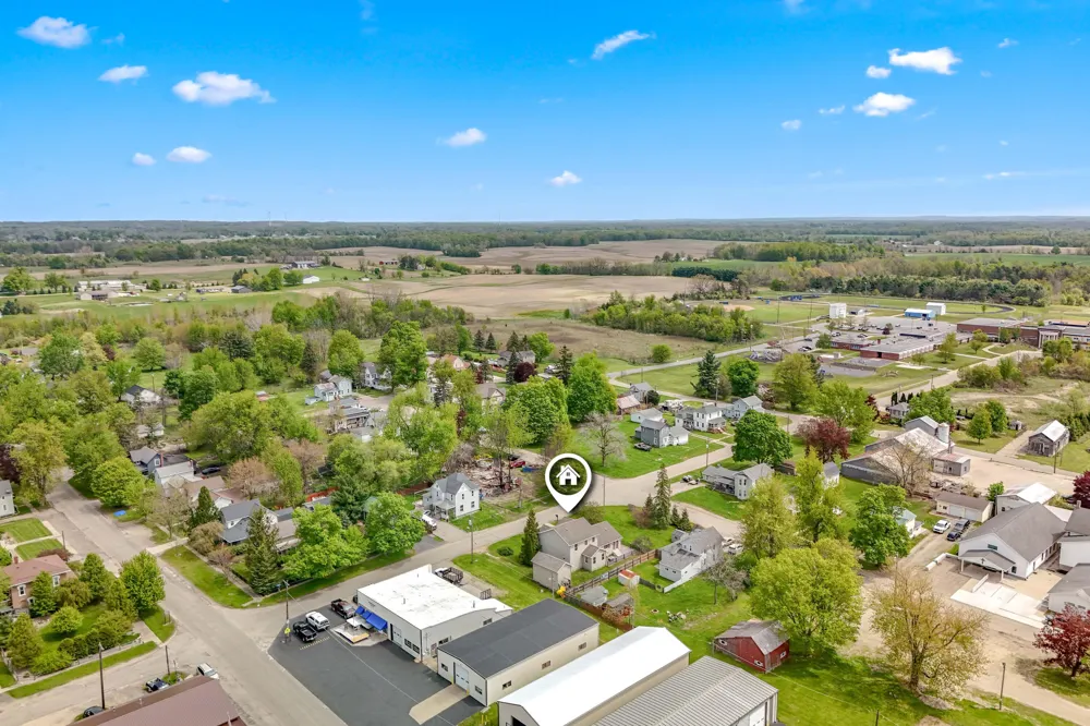 9049 Hamilton Street Pittsford, MI 49271