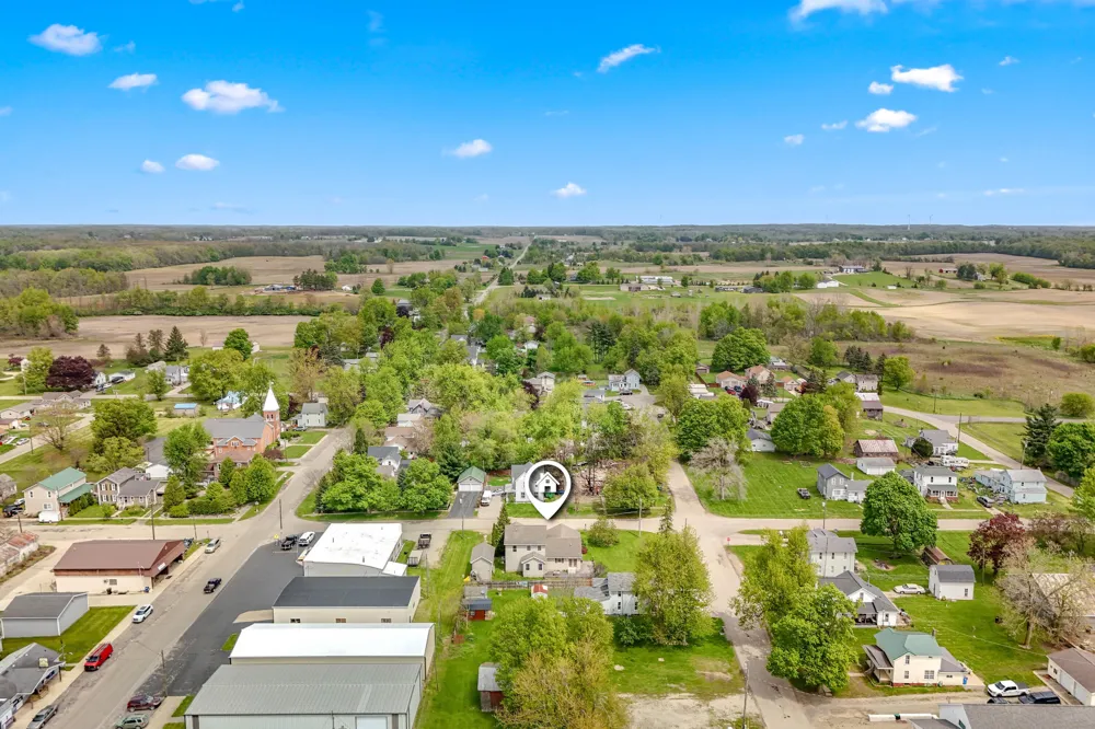 9049 Hamilton Street Pittsford, MI 49271