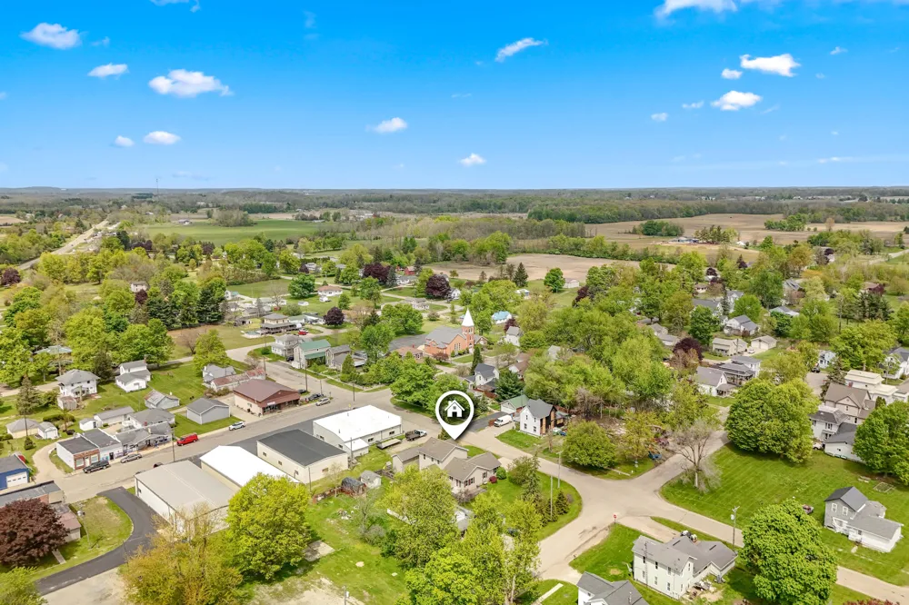 9049 Hamilton Street Pittsford, MI 49271