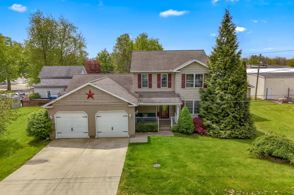 9049 Hamilton Street Pittsford, MI 49271
