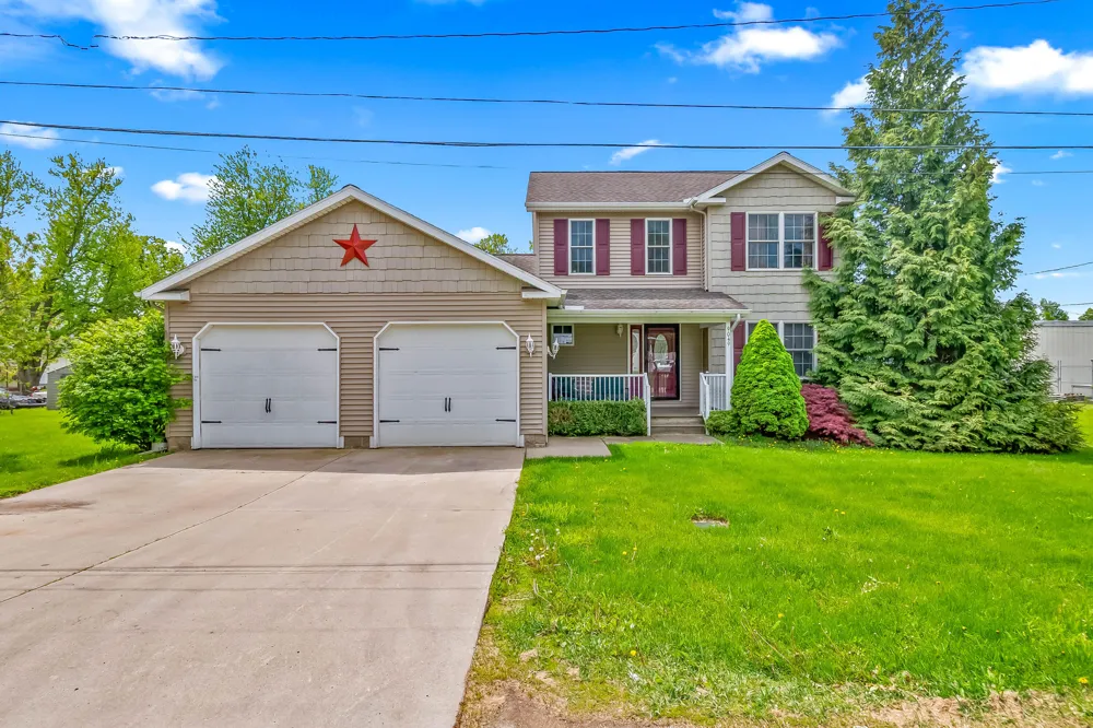 9049 Hamilton Street Pittsford, MI 49271