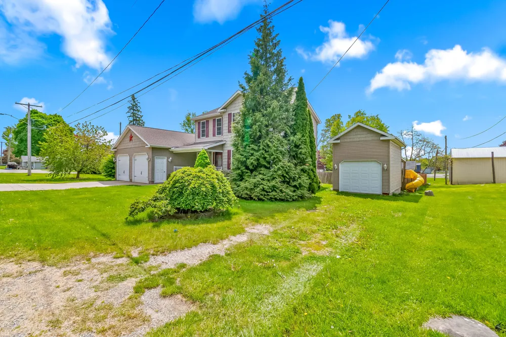 9049 Hamilton Street Pittsford, MI 49271