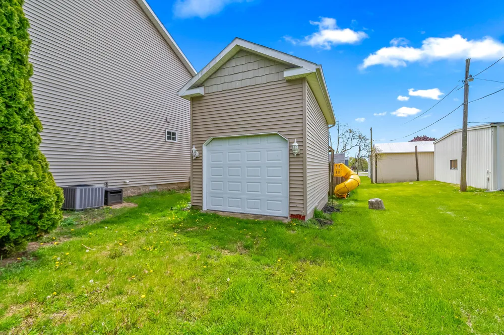 9049 Hamilton Street Pittsford, MI 49271