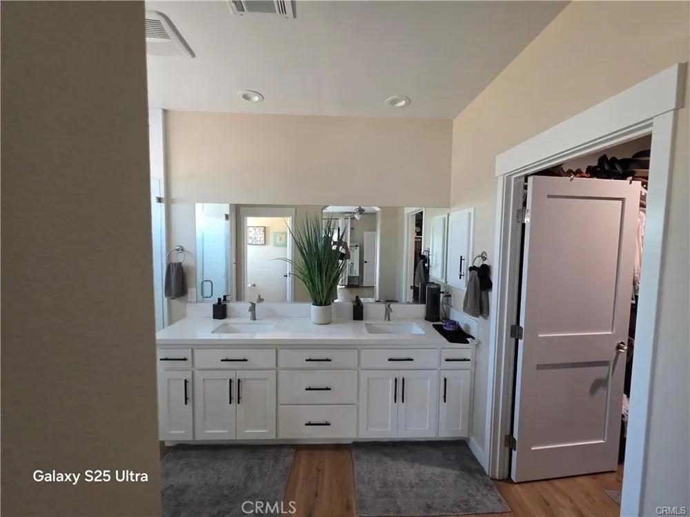 24236 CAHUILLA ROAD Apple Valley, CA 92307