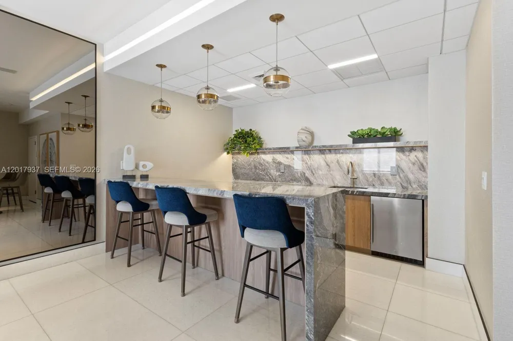 888 Brickell Key Dr #1207 Miami, FL 33131