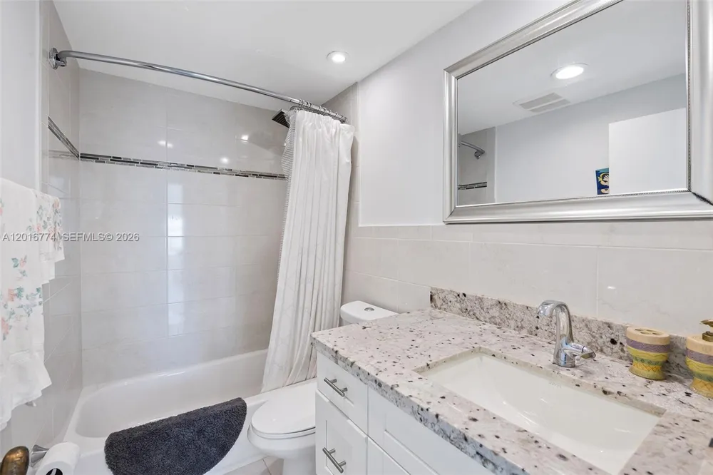 3111 Ocean Dr #1110 Hollywood, FL 33019