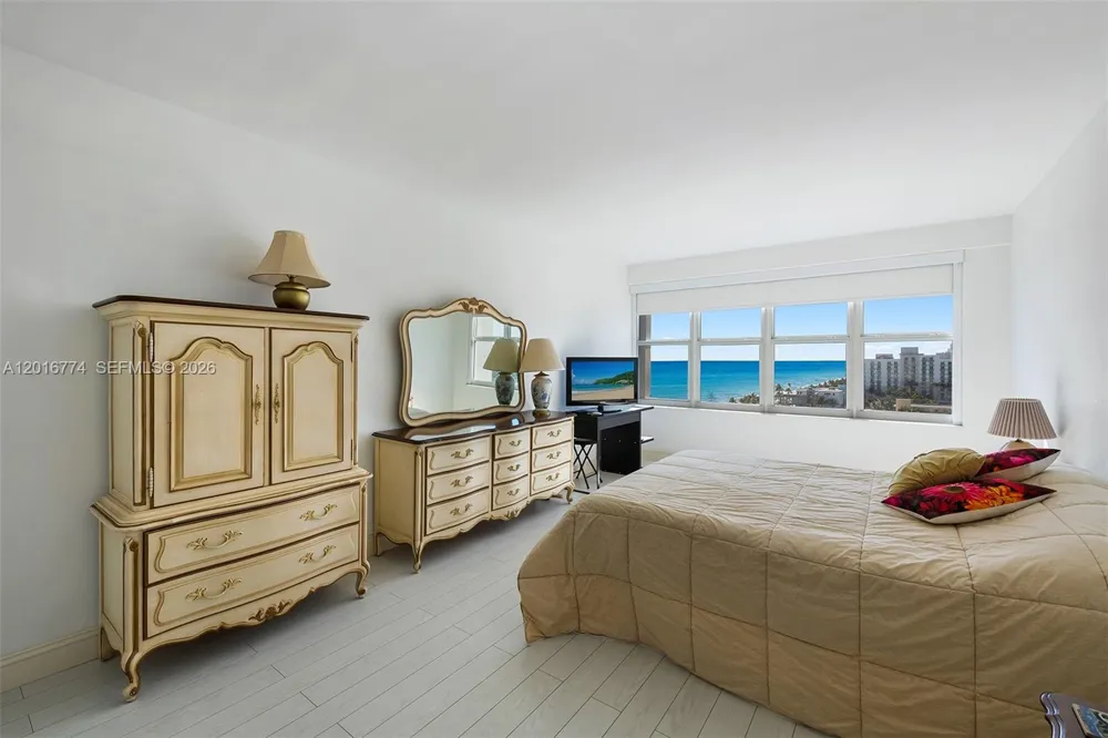 3111 Ocean Dr #1110 Hollywood, FL 33019