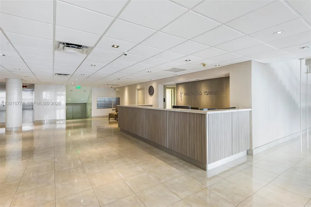 3111 Ocean Dr #1110 Hollywood, FL 33019