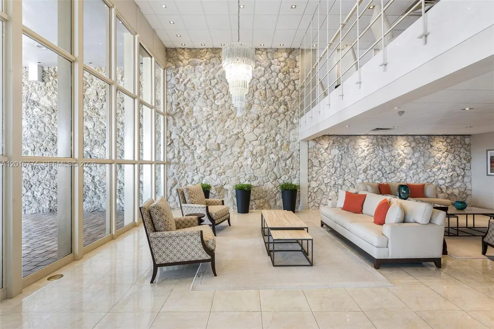 3111 Ocean Dr #1110 Hollywood, FL 33019