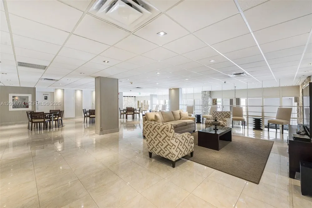 3111 Ocean Dr #1110 Hollywood, FL 33019