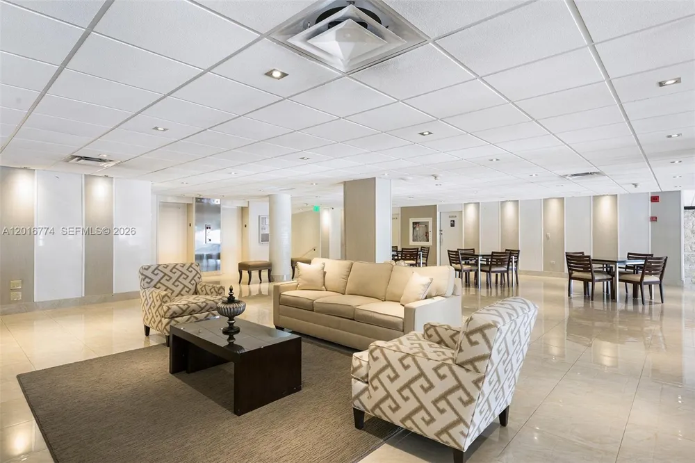 3111 Ocean Dr #1110 Hollywood, FL 33019
