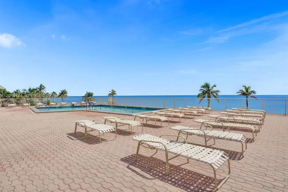 3111 Ocean Dr #1110 Hollywood, FL 33019