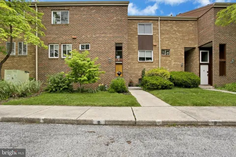 8 CAMPBELL PLACE