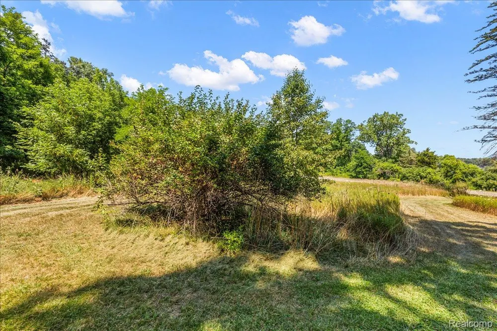 2770 Bogie Lake Road White Lake Charter Township, MI 48386