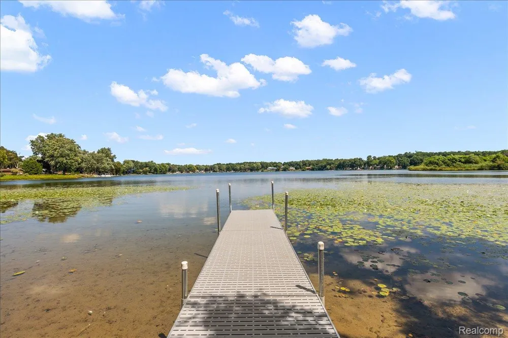 2770 Bogie Lake Road White Lake Charter Township, MI 48386