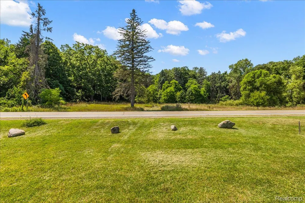 2770 Bogie Lake Road White Lake Charter Township, MI 48386