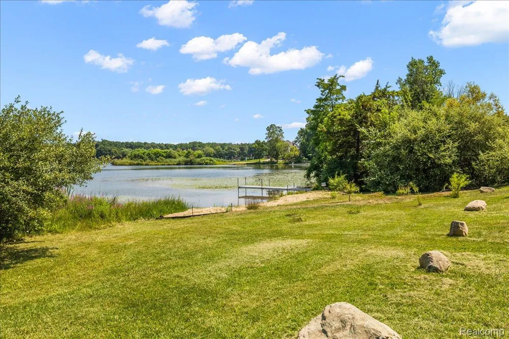 2770 Bogie Lake Road White Lake Charter Township, MI 48386
