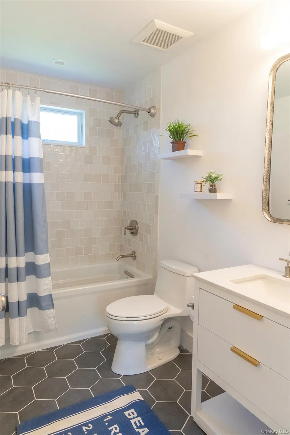 550 Madison Avenue Greenport, NY 11944