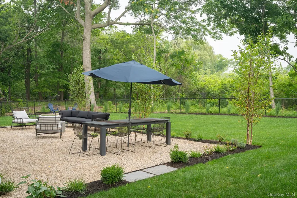 550 Madison Avenue Greenport, NY 11944