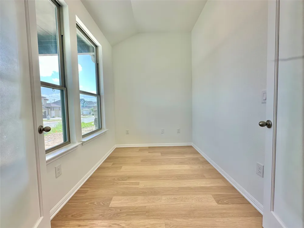 6151 Marsh Lane Buda, TX 78610